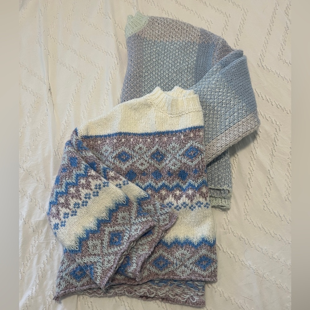 Cozy Knit Sweater with Geometric Pattern